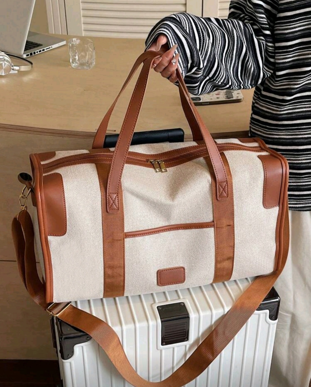 Simple Large Capacity Travel Luggage Bag,