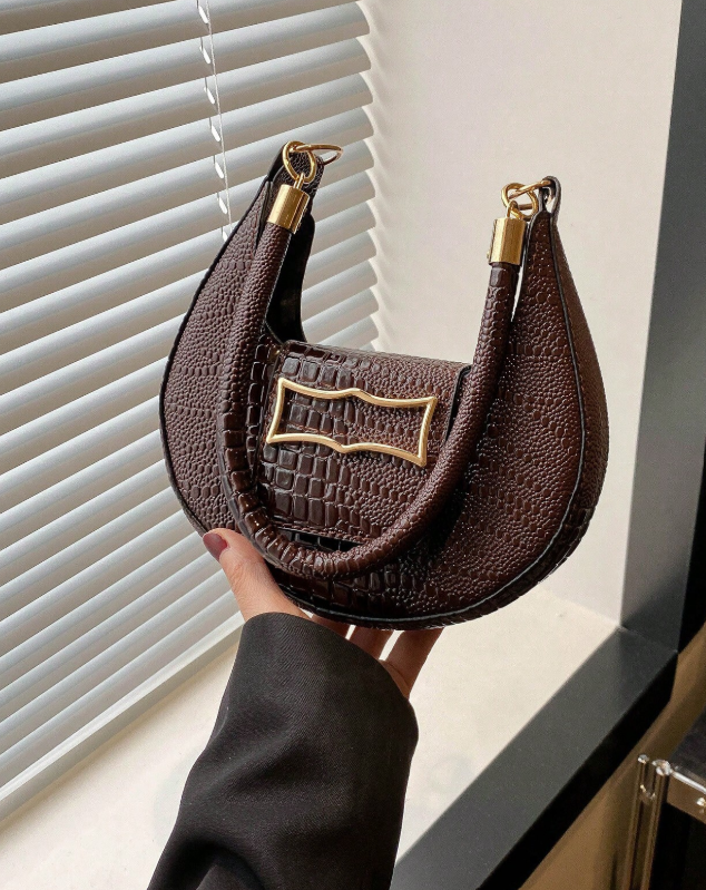 A Retro Fashion Indentation Crocodile Pattern Crescent Moon Underarm Bag 