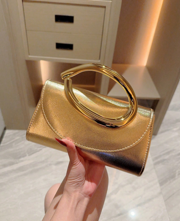 European And American Fashion Metal Decor Mini Box Clutch Bag