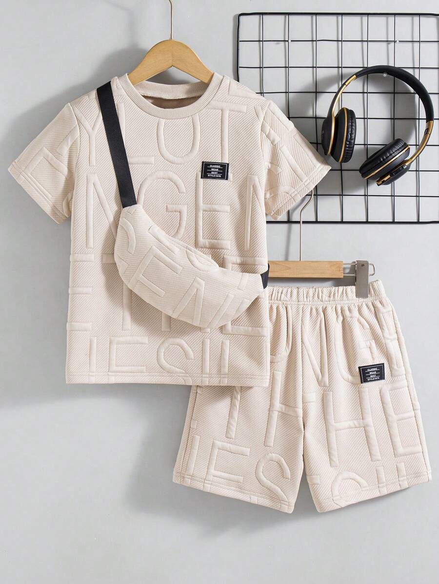 Boys Design Crew Neck Short Sleeve T-Shirt And Shorts 2 Pieces Set With Bag
